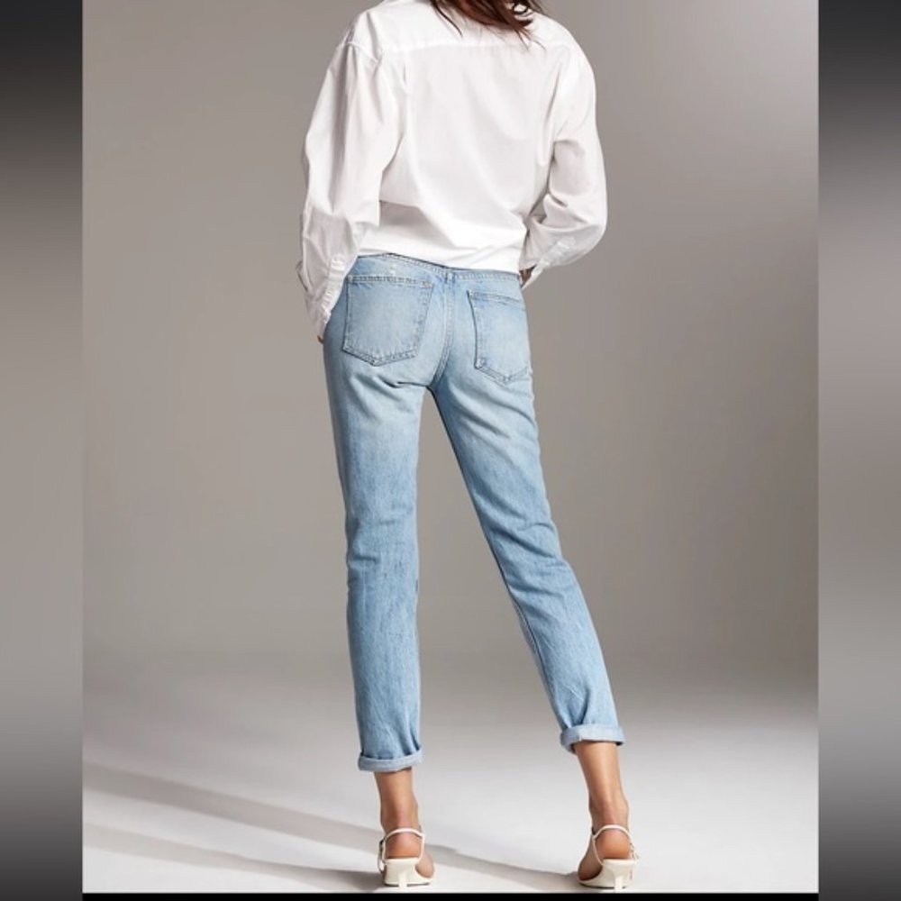 ❗️SOLD❗️Aritzia Denim Forum Distressed Ex Boyfriend Jeans Size 28 - Picture 2 of 12